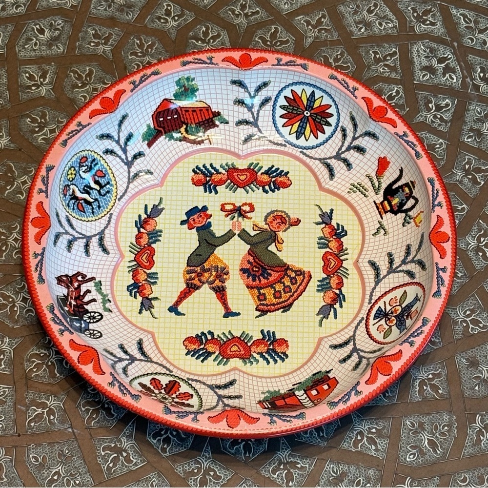 Collectible Tin Bowl Made in England Dutch Amish Folk Couple England 10"